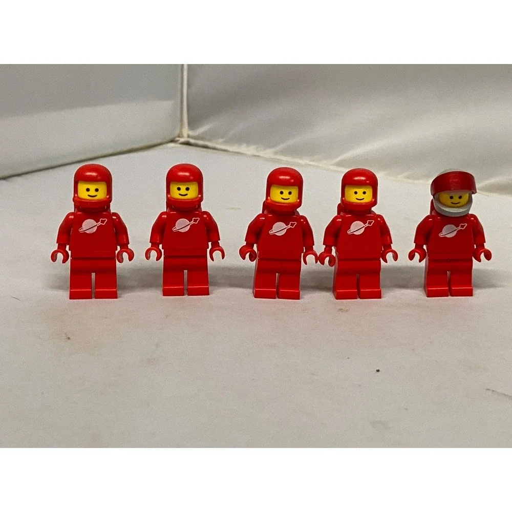 Space LEGO Classic Space 5x Minifigures Various Accessories Vintage